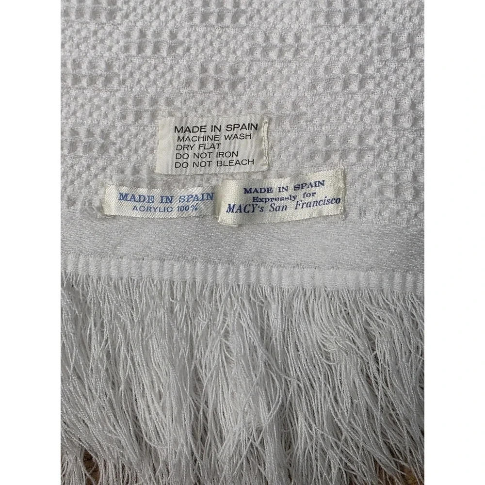 Vintage Macys Baby Blanket Made In Spain White Embroidered Flowers Fringe Knit